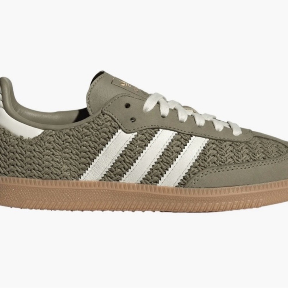NEW adidas woman’s OG Samba  Sneakers in Olive green and Cream size 8 1/2